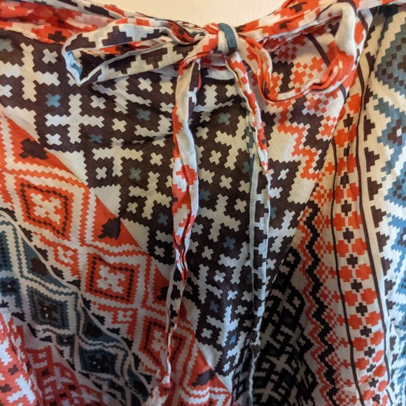 Vibrant geometric print Wrap Skirt - Picture 2 of 6